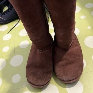 Bear paw ugg boots. Size :9 color:9